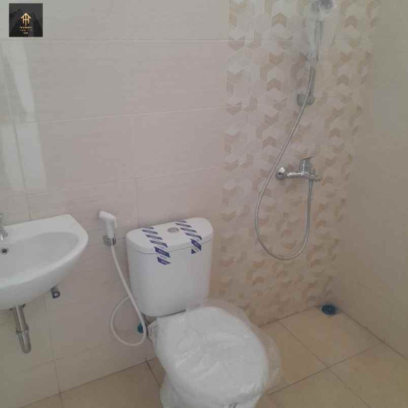 dijual rumah jl riung bandung