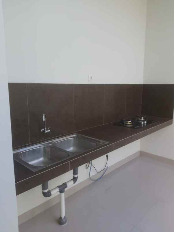 dijual rumah jl riung bandung