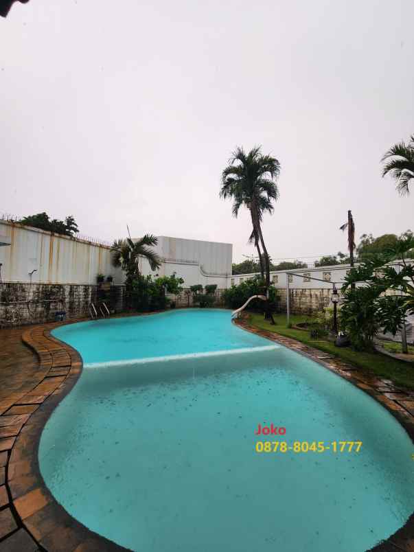 dijual rumah jl sekolah kencana