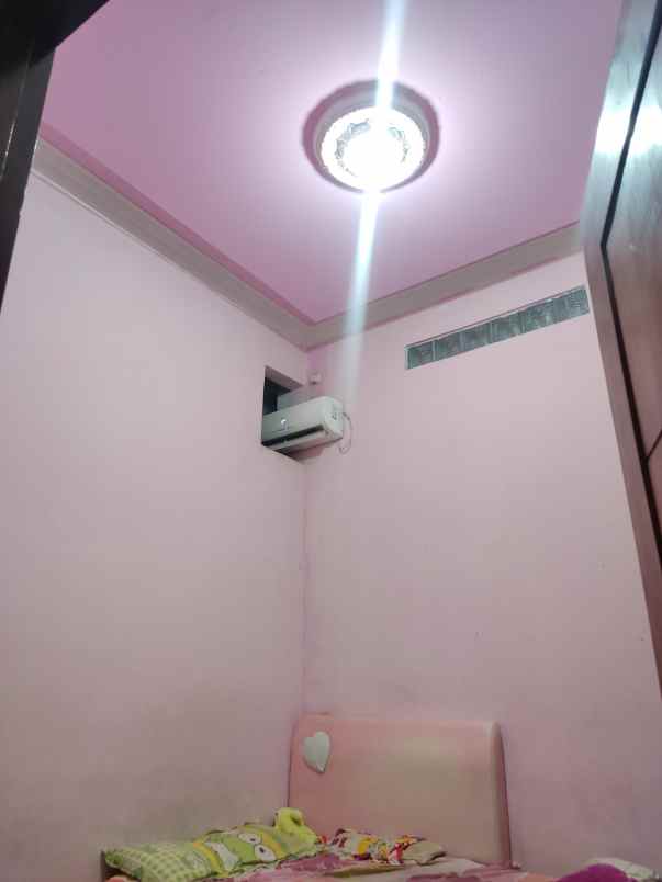 dijual rumah jl serdang baru