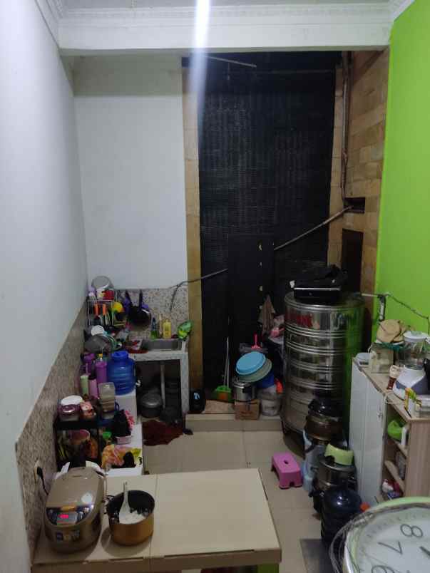 dijual rumah jl serdang baru