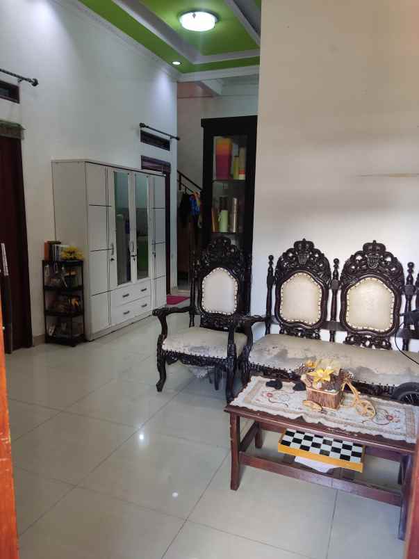 dijual rumah jl serdang baru