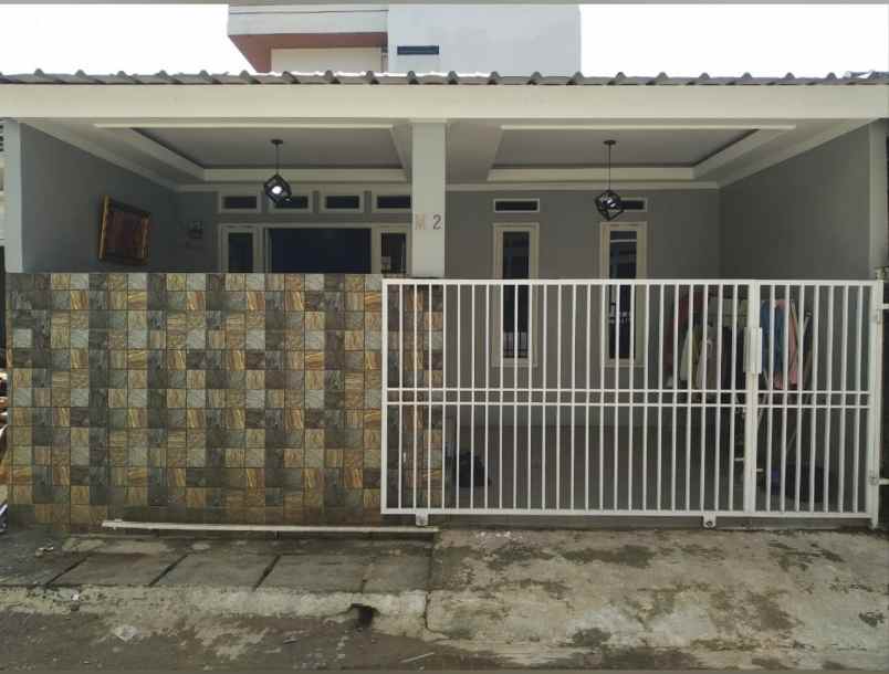 dijual rumah jl suka karya