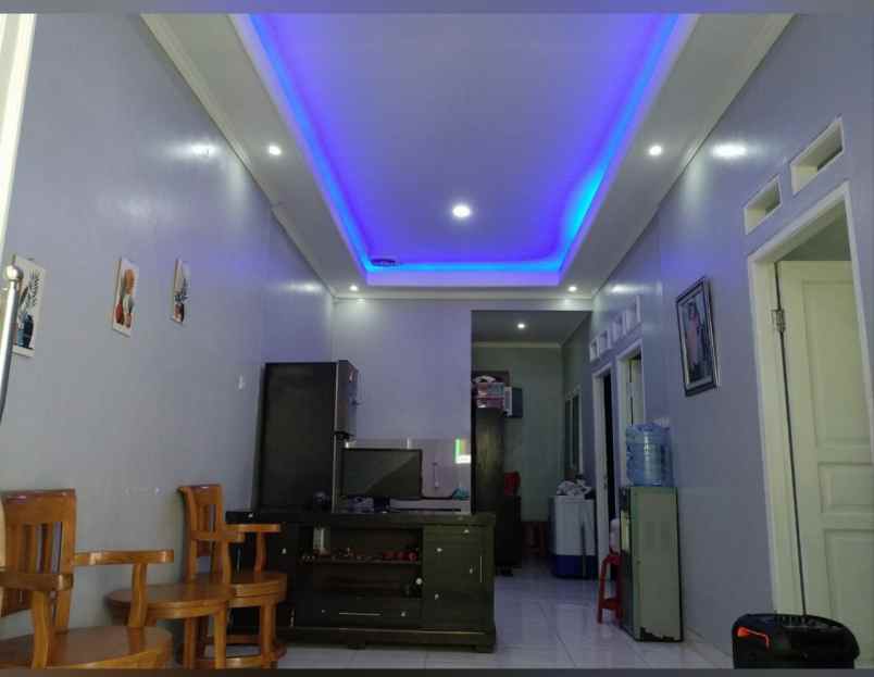 dijual rumah jl suka karya