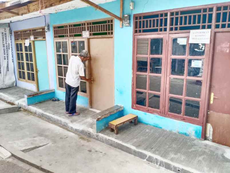dijual rumah jl swadaya 4 rt 07 rw 05