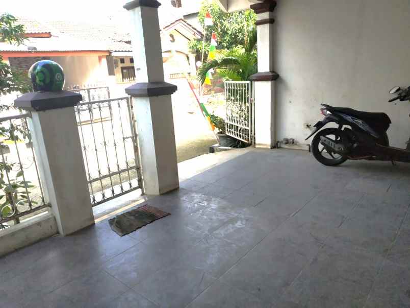 dijual rumah jl taman narogong