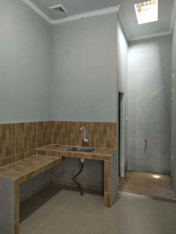 dijual rumah jl ujung harapan