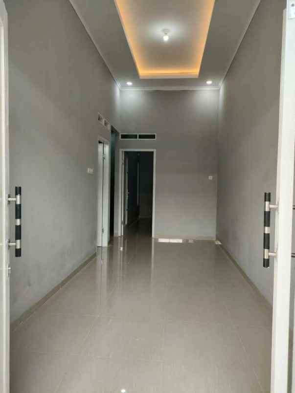 dijual rumah jl ujung harapan