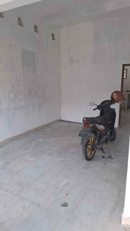 dijual rumah jl wates km 9