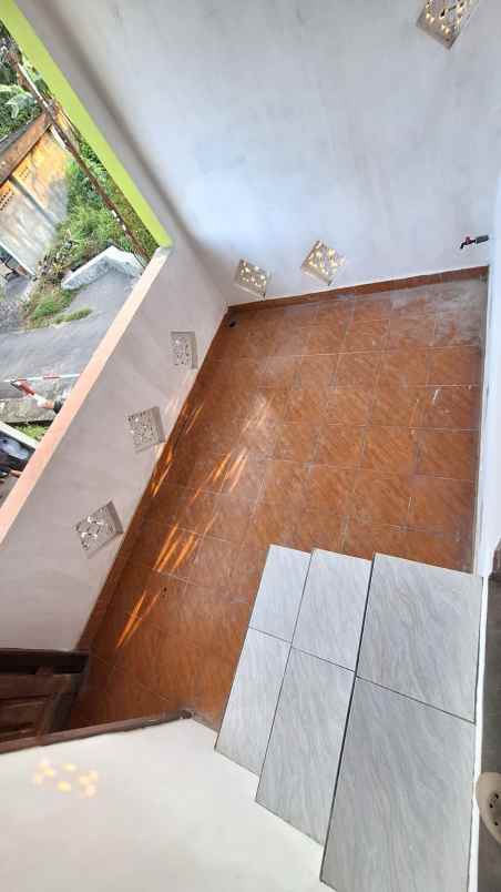 dijual rumah jl wates km 9