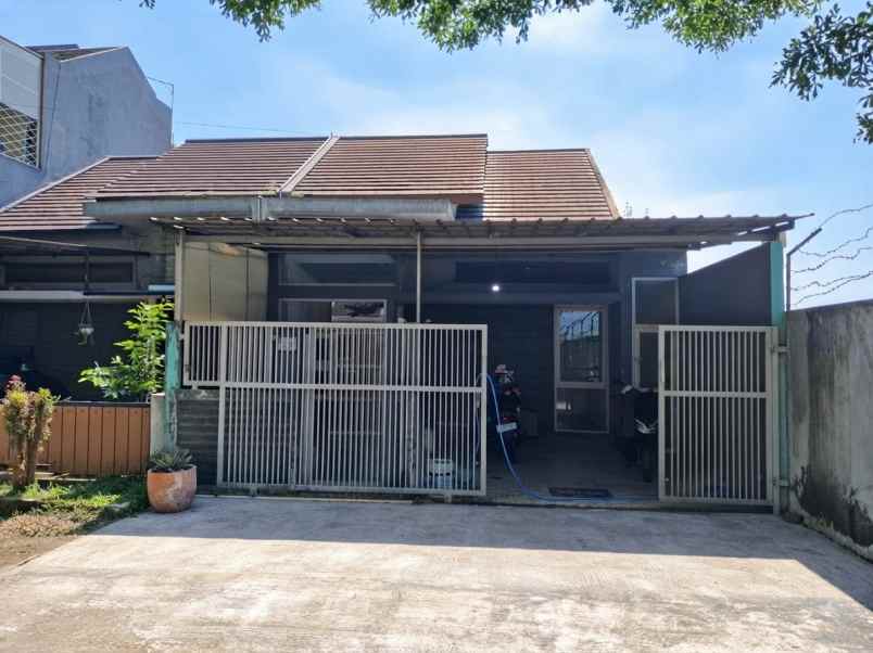 dijual rumah jln saung bandrek lengkong