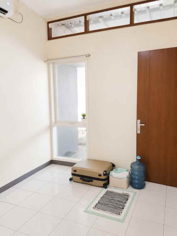 dijual rumah jln saung bandrek lengkong