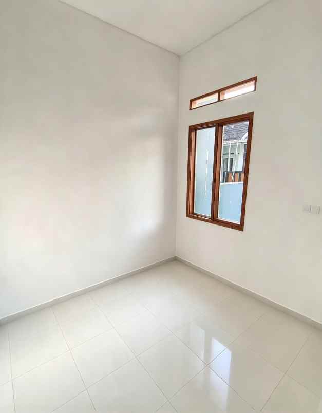 dijual rumah jln tanjungsari cangkuang