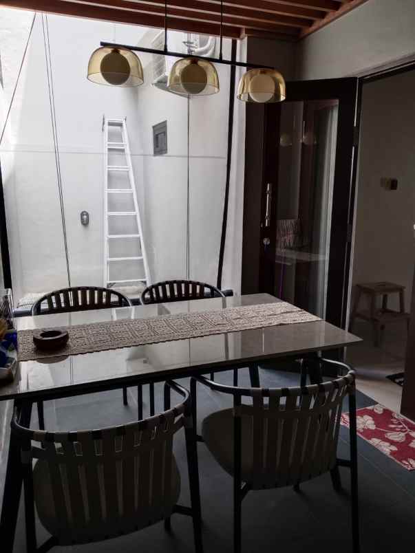 dijual rumah jln trenggana penatih