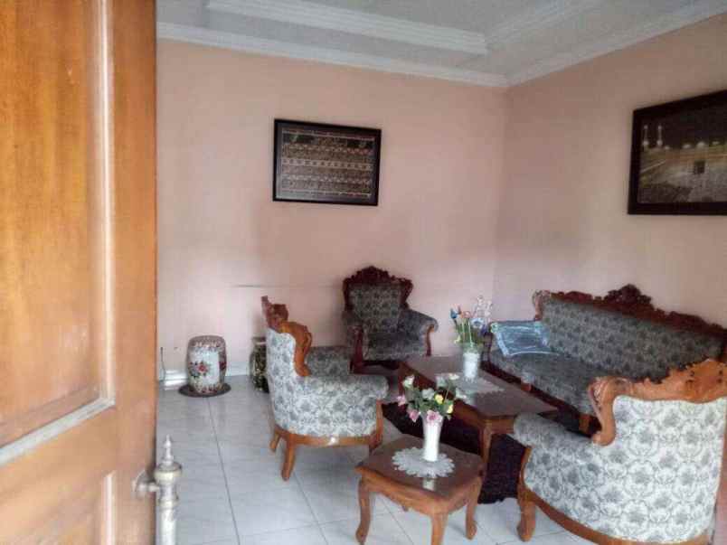 dijual rumah joglo