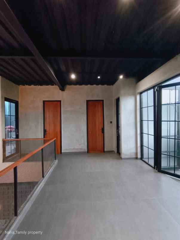 dijual rumah joglo jakarta barat