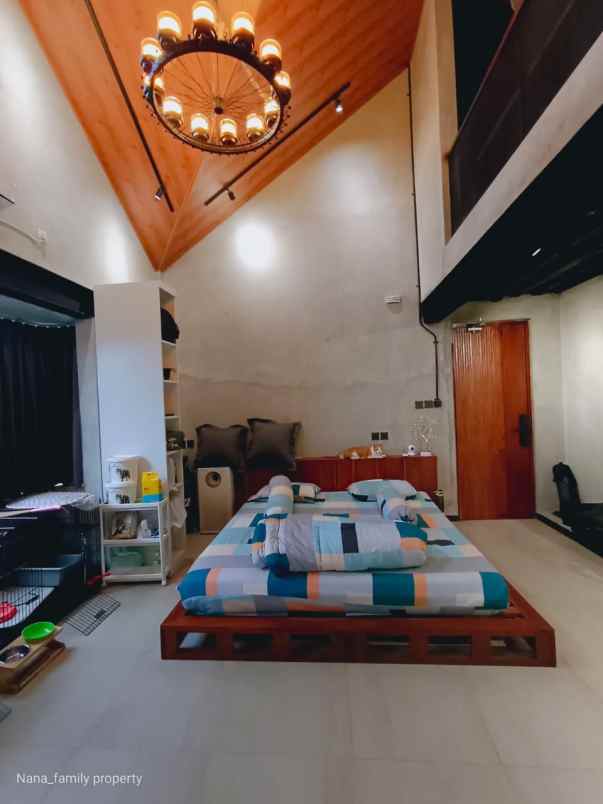 dijual rumah joglo jakarta barat