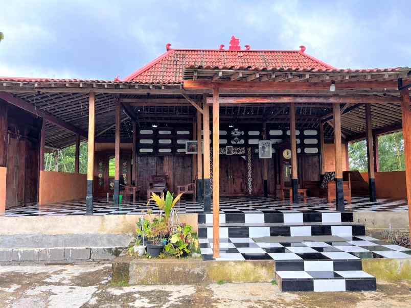 dijual rumah joglo mojogedang karanganyar