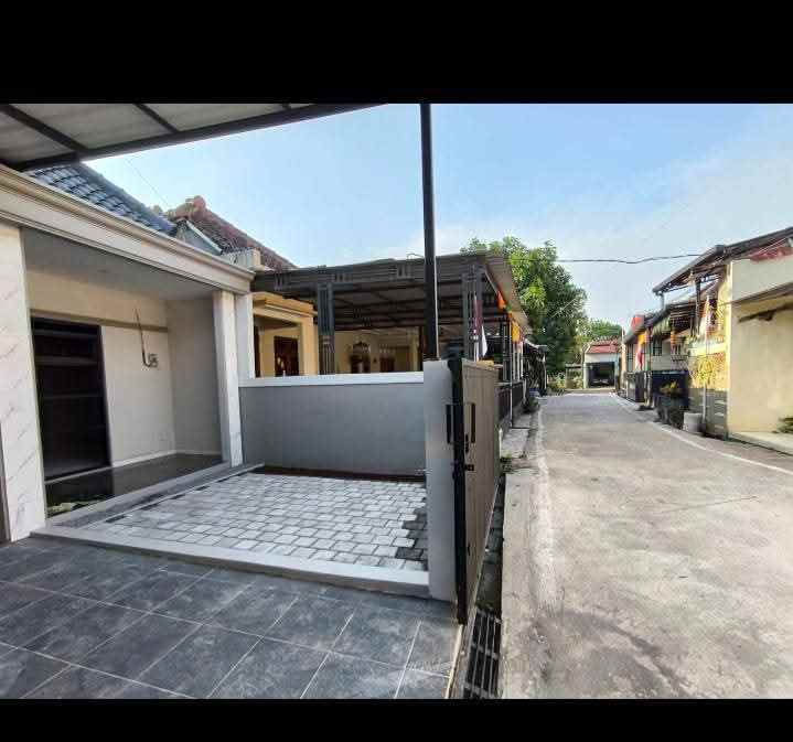 dijual rumah kalisegoro