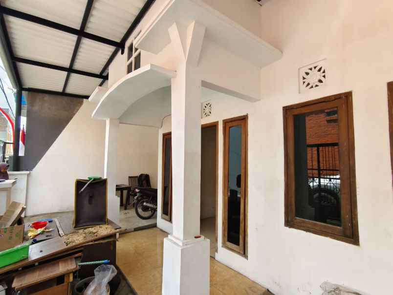 dijual rumah karah agung