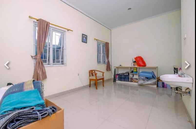 dijual rumah karang tengah townhouse