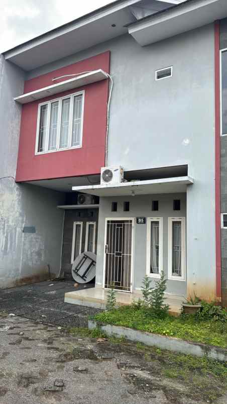 dijual rumah karang tengah townhouse