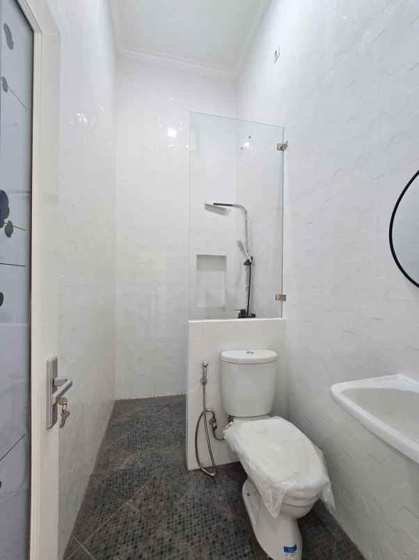 dijual rumah kav dki