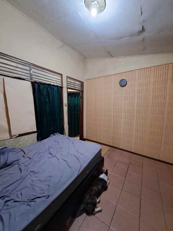 dijual rumah kayu manis