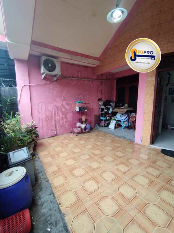 dijual rumah kayu tinggi