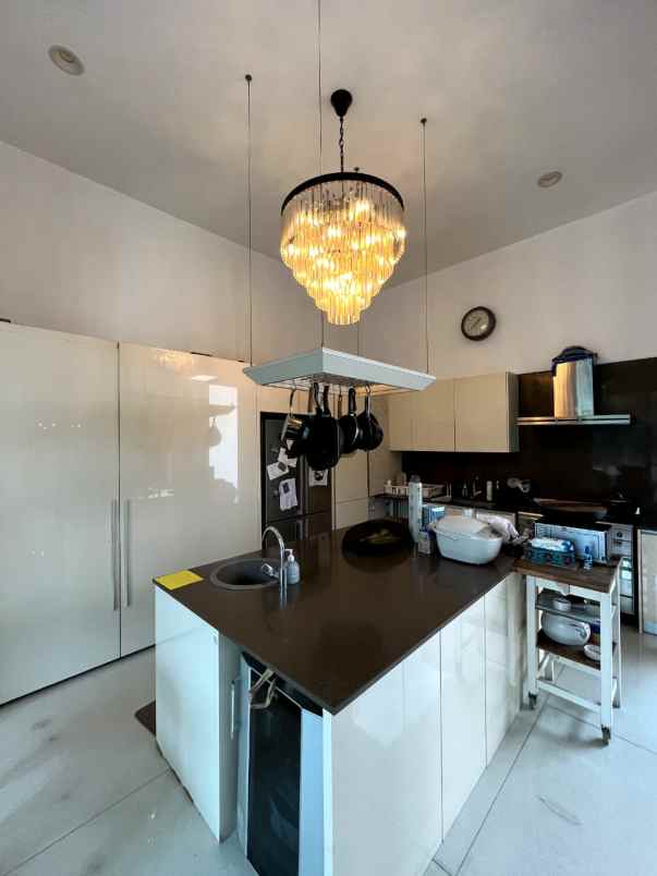 dijual rumah kebayoran baru jakarta selatan