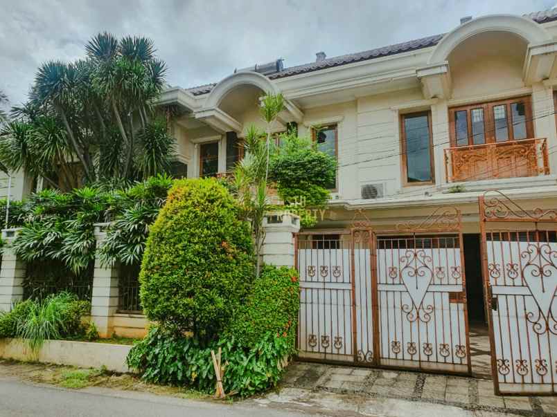 dijual rumah kebayoran lama