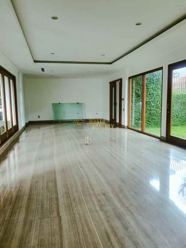 dijual rumah kebayoran lama