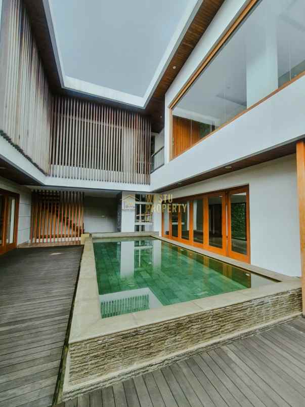 dijual rumah kebayoran lama