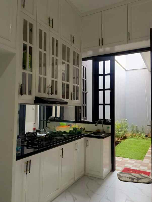 dijual rumah kebon jeruk jakbar