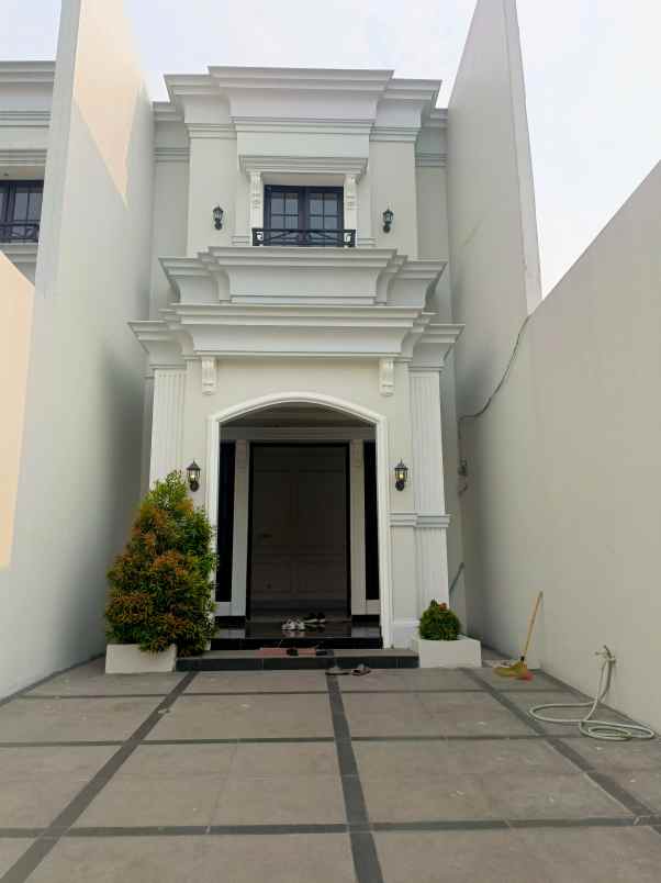 dijual rumah kebon jeruk jakbar