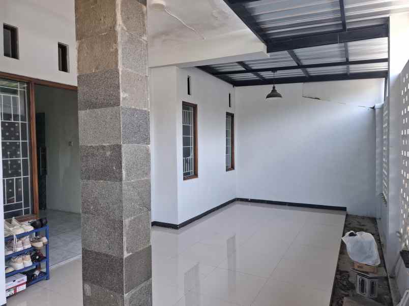 dijual rumah kebonsari