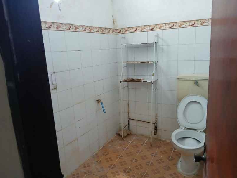 dijual rumah kebraon indah permai