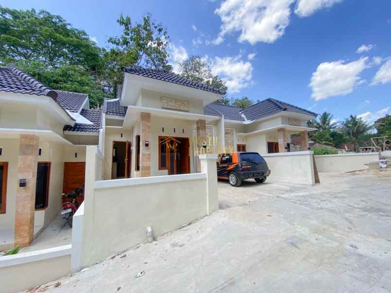 dijual rumah kec moyudan kab sleman