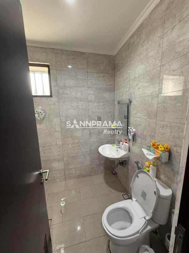 dijual rumah kedaung