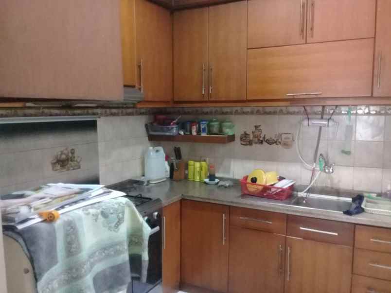 dijual rumah kelapa dua