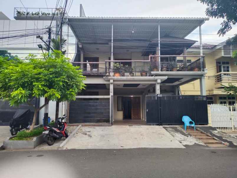 dijual rumah kelapa gading