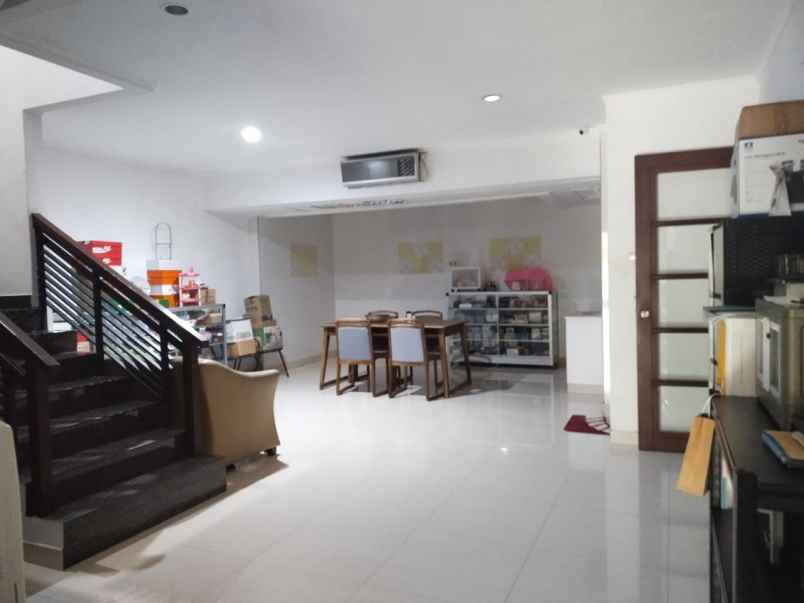 dijual rumah kelapa gading