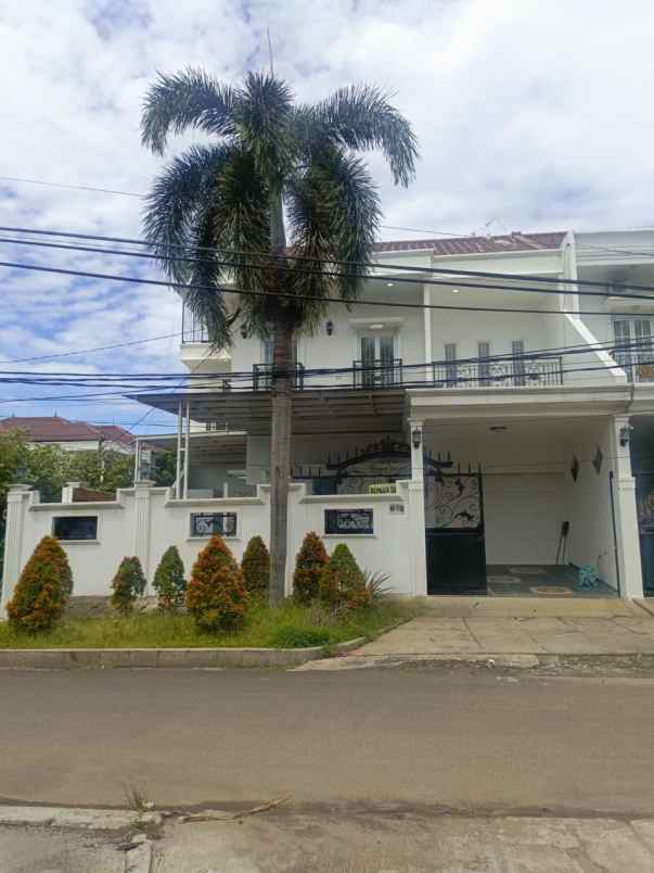 dijual rumah kembangan joglo jakbar