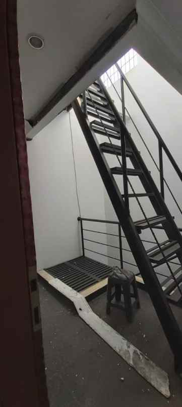 dijual rumah kembangan utara