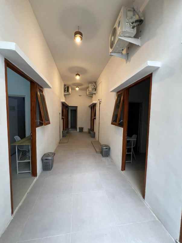 dijual rumah ketintang baru selatan