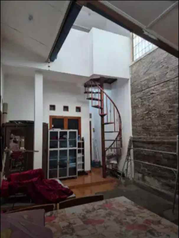 dijual rumah kiara sari asri buahbatu