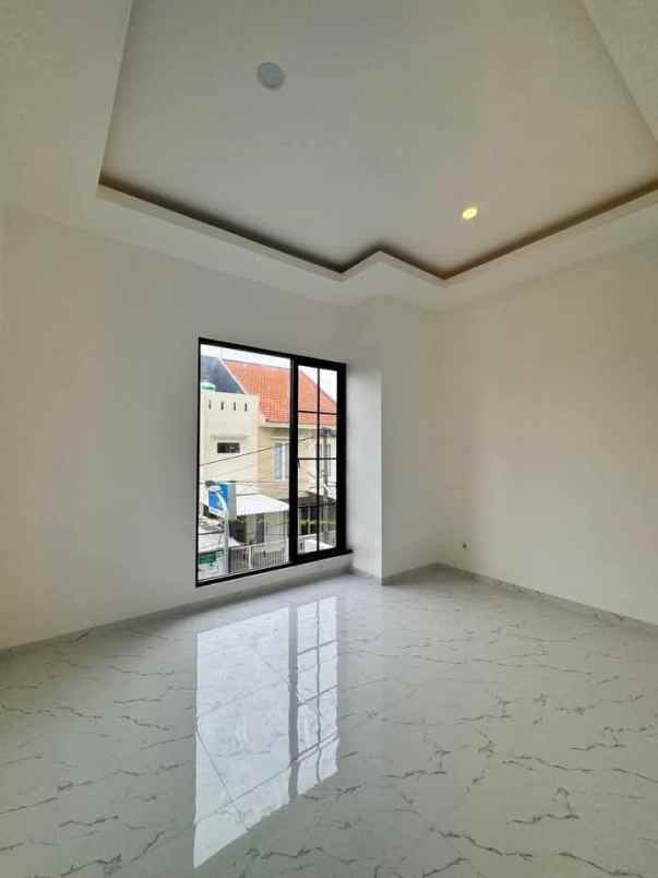 dijual rumah klampis semolo perumahan