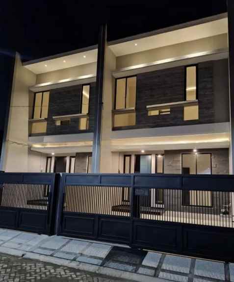 dijual rumah klampis semolo timur