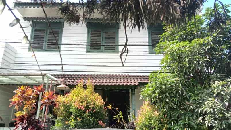 dijual rumah komplek arcamanik endah