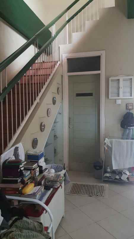 dijual rumah komplek arcamanik endah